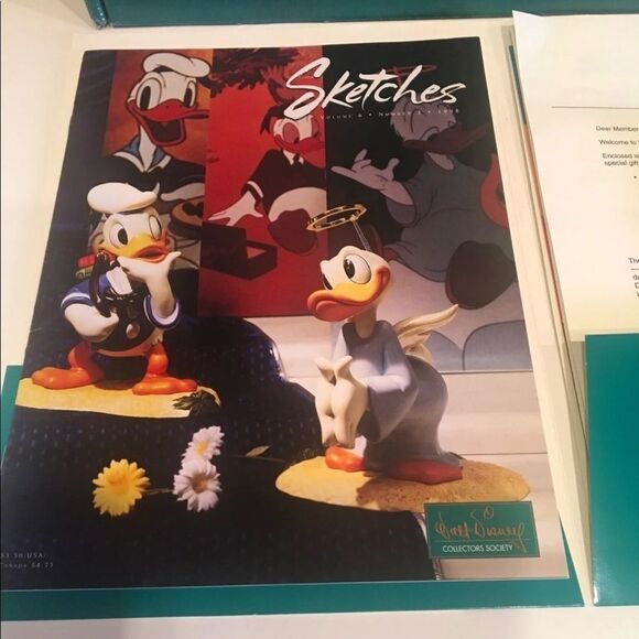 Walt Disney Commemorative Binder Set - Picture 3 of 7